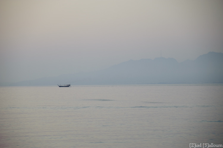 Dhow with Fujeirah Mountiains Behind (D700, Tamron 24-135mm f/3.5-5.6 @ 135mm, f5.6, ISO 200, 1/100 seconds)